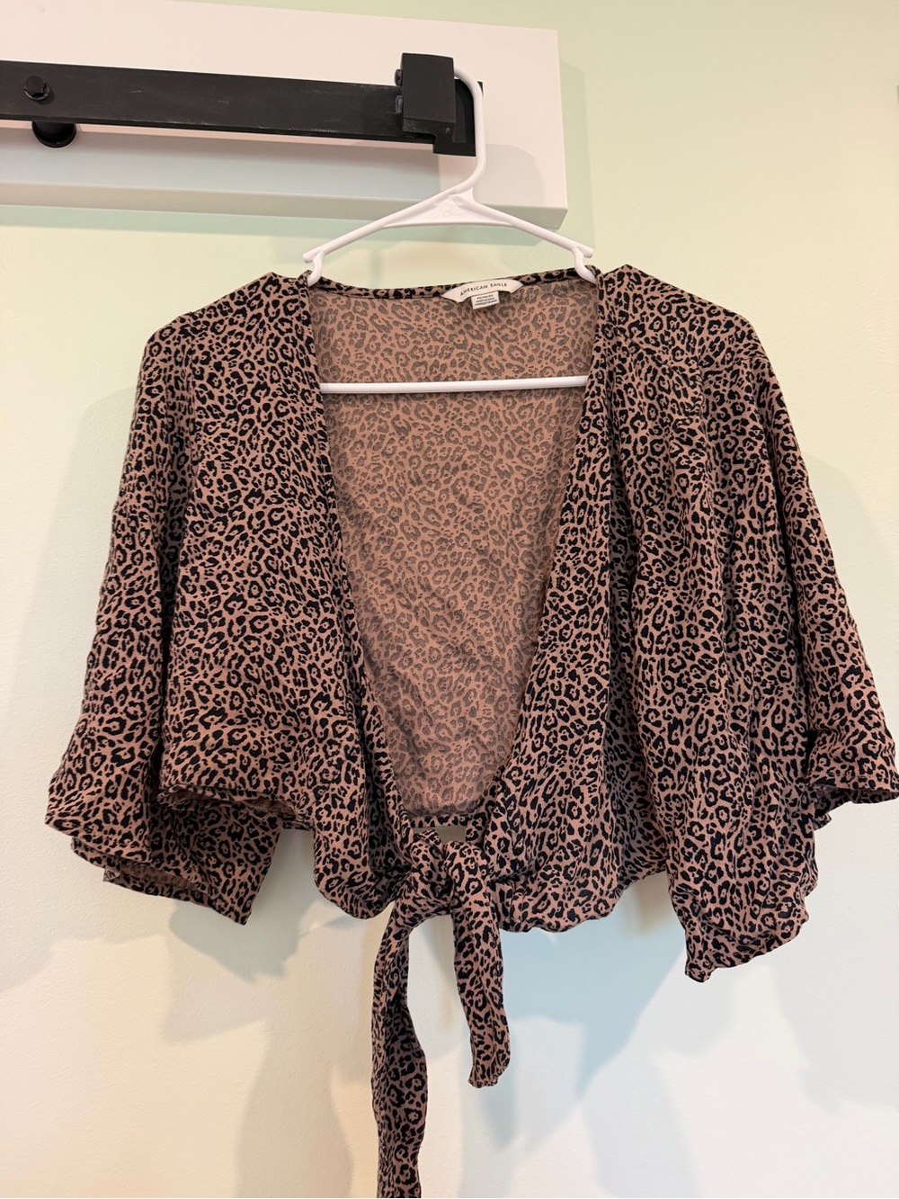 American Eagle Outfitters Mauve Leopard Print Crop Top